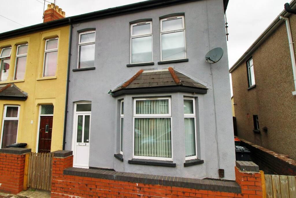 Holiday House For 7 Guests, Free Wi-Fi & Self Check-In Explore Newport Villa Exterior foto
