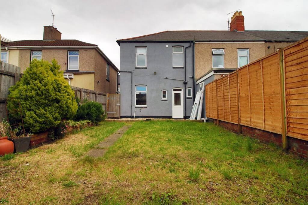 Holiday House For 7 Guests, Free Wi-Fi & Self Check-In Explore Newport Villa Exterior foto