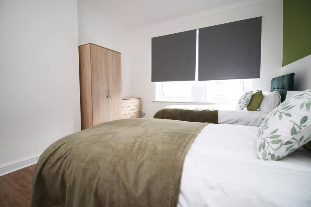 Holiday House For 7 Guests, Free Wi-Fi & Self Check-In Explore Newport Villa Exterior foto